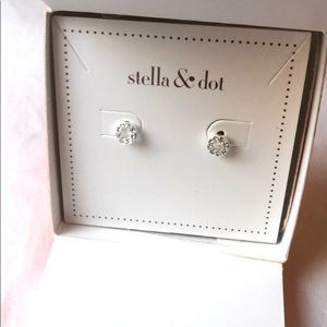 Stella & Dot pave circle stud earrings - silver